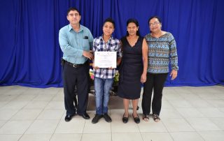 mejor ong para apadrinar un niño